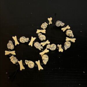 Skull and Bone Beaded Bracelet - Black and Cream! Costume jewelry